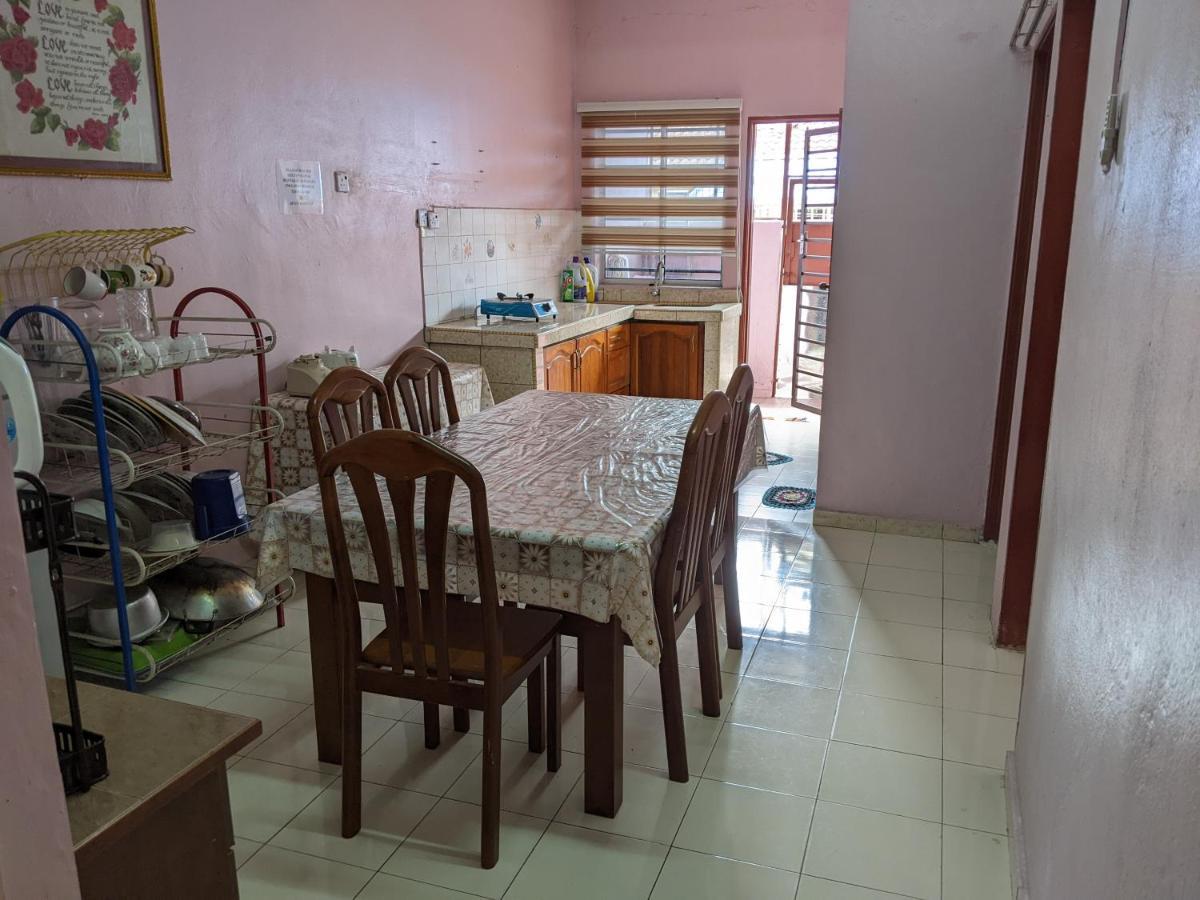 Aryani Homestay Kampong Kelemak Camera foto